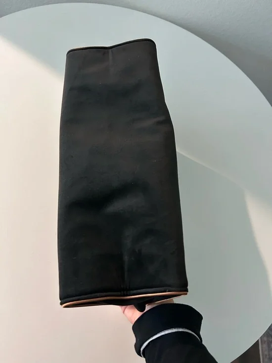Dyson Black Travel Pouch - Picture 3 of 5